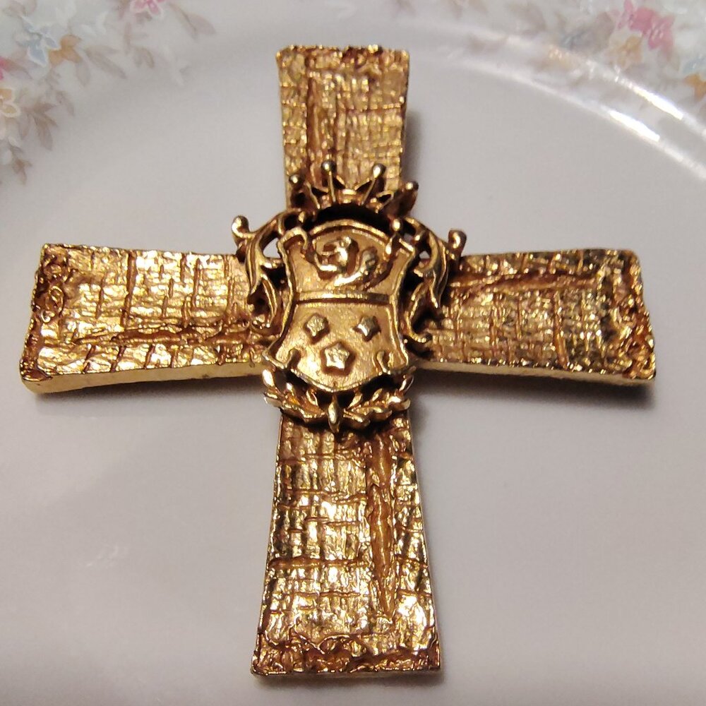 Vtg Big Brutalist Gold Tone Cross Brooch Crown of Thorns Holy Trinity 3.25 in